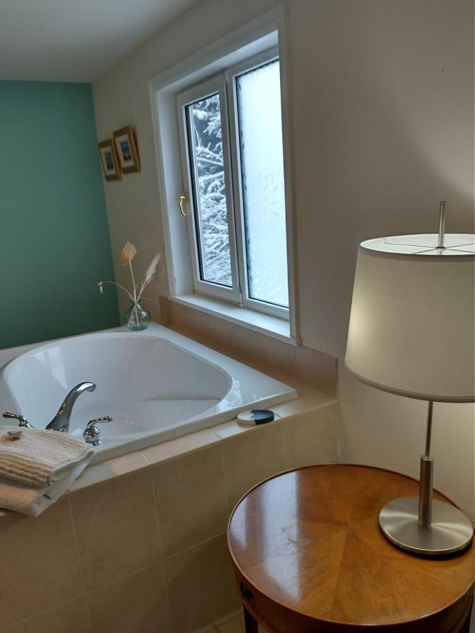 تشيماينوس By The Bay Lavender Villa المظهر الخارجي الصورة