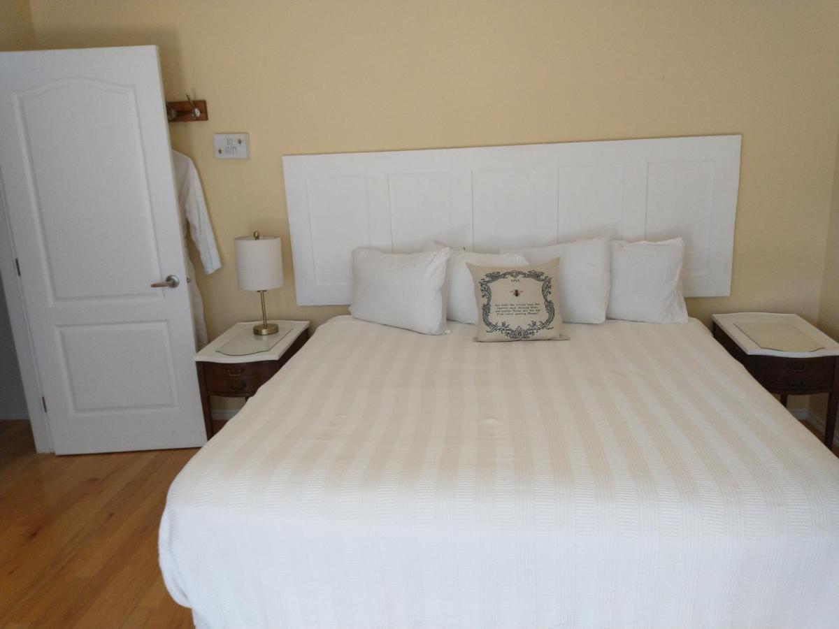 تشيماينوس By The Bay Lavender Villa المظهر الخارجي الصورة